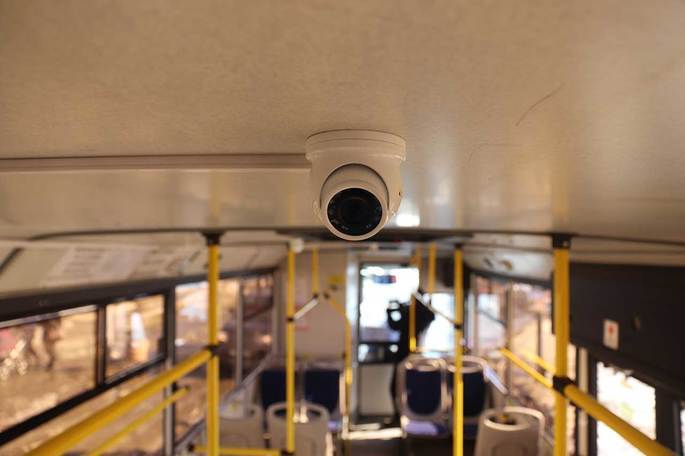 В рейсовых автобусах окружной столицы установили системы видеофиксации.
