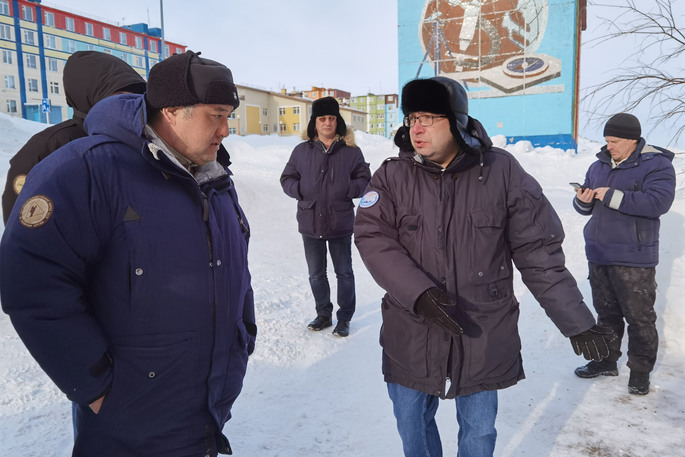 Глава окружной столицы провёл мониторинг улиц и дворов города