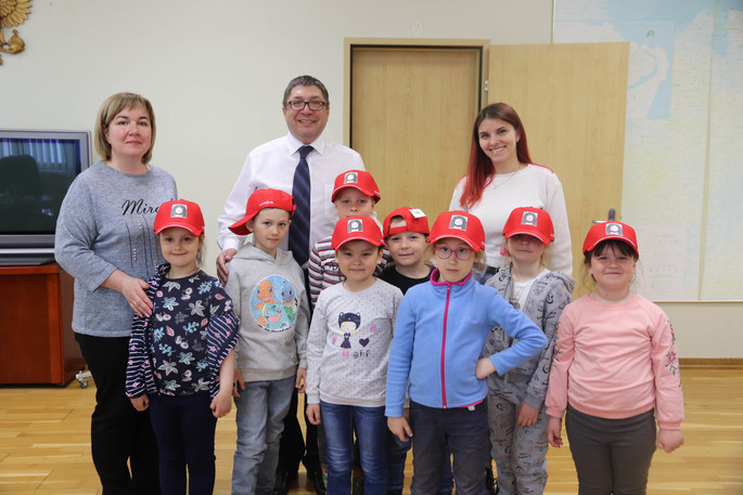 Воспитанники детского сада «Ладушки» побывали на экскурсии в Администрации города