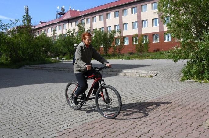 Старейшая велопутешественница России добралась до Чукотки - Все новости Чукотки на сайте: prochukotku.ru