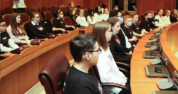 Молодых жителей Чукотки приглашают попробовать себя в роли помощников депутатов