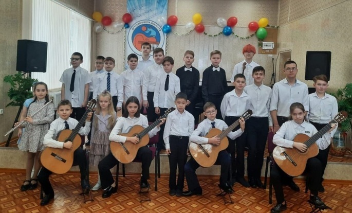 Учащиеся ДШИ завоевали 14 наград конкурса юных исполнителей на народных инструментах