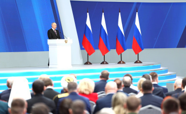 Владимир Путин поручил списать часть долгов российских регионов