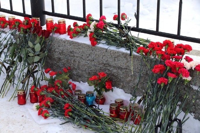 В Анадыре почтили память погибших в подмосковном «Крокус Сити Холле»