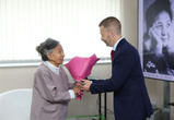 Губернатор Чукотки наградил писательницу Валентину Вэкэт почётным знаком «За заслуги перед Чукоткой»