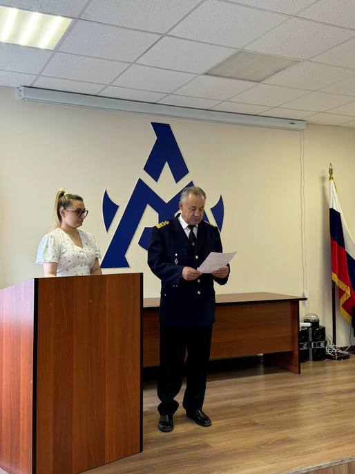 ⚓️ Анадырский морской порт и Администрация городского округа Анадырь поздравили лучших в День работников морского и речного флота! 